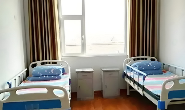 深圳市毕业生入户条件_姜文被困在一个什么东西里 姜文被困满张某渐不对丈夫日
